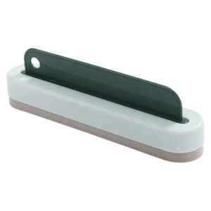 Tergivetro con supporto verde menta, spugna grigio-beige sotto e lama verde scuro con foro